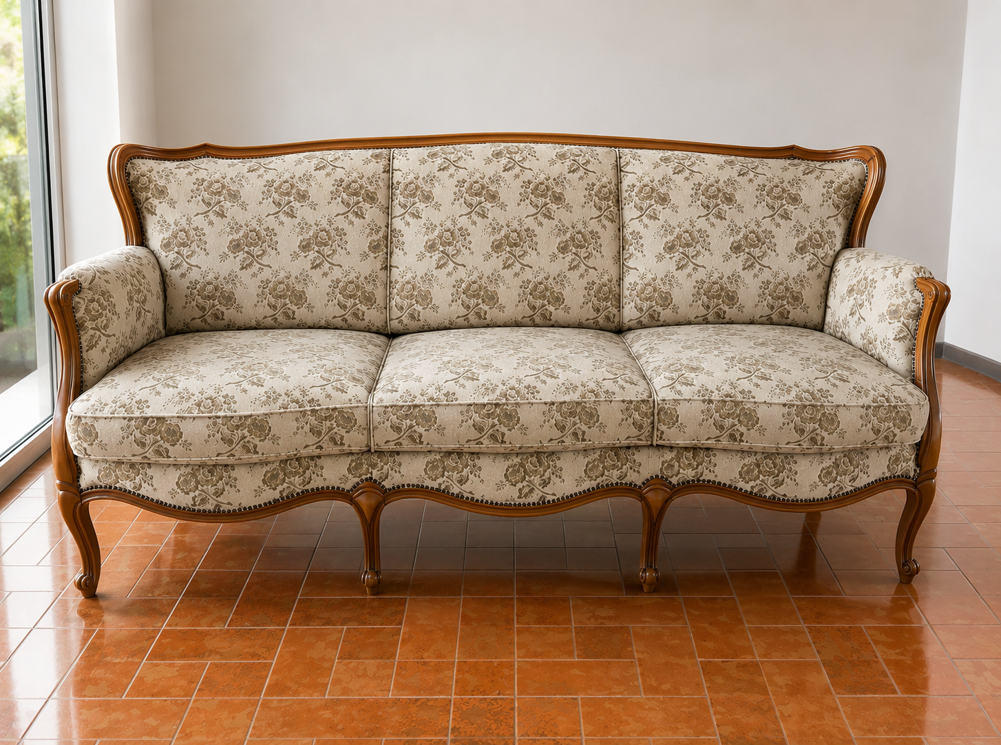 Raumausstatter Beckmann – Sofa vor der Aufarbeitung in Kalletal